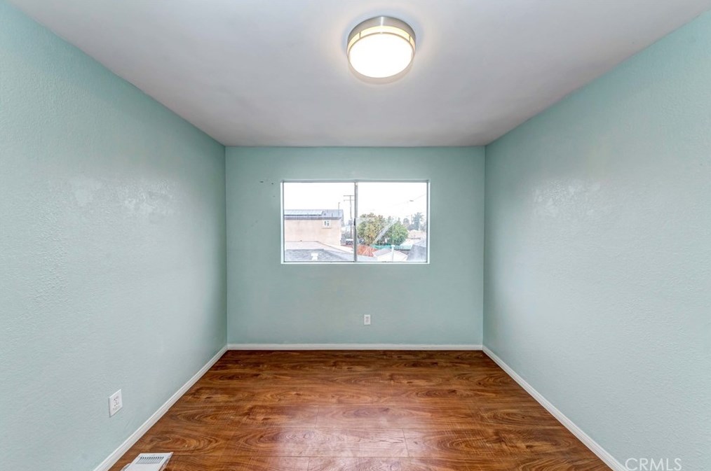 2120 Nord St, Compton CA  90222-2530 exterior