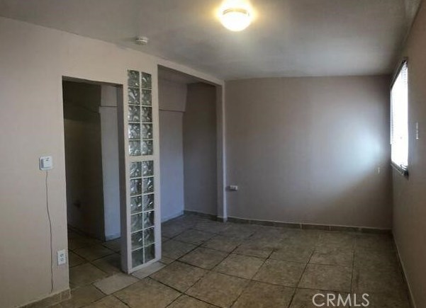 1227 47th Pl, Los Angeles, CA 90011-4259