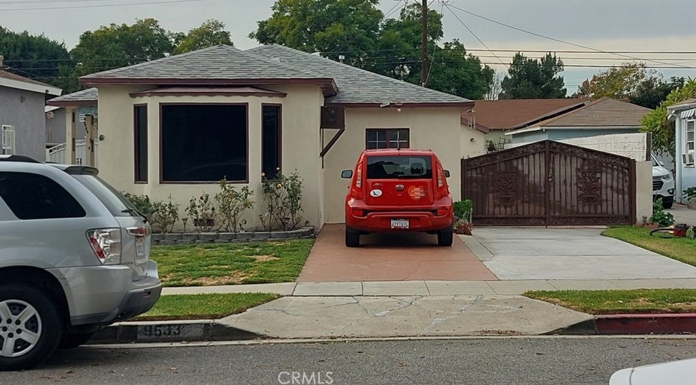 9533 Hunt Ave, South Gate, CA 90280