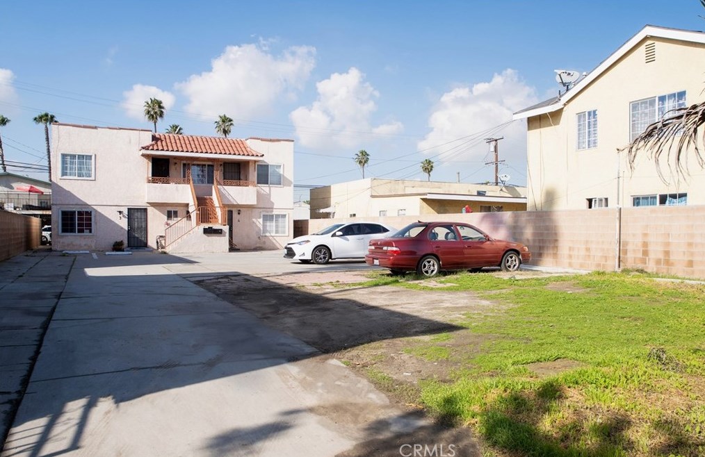 1701 Pine Ave, Long Beach, CA 90813