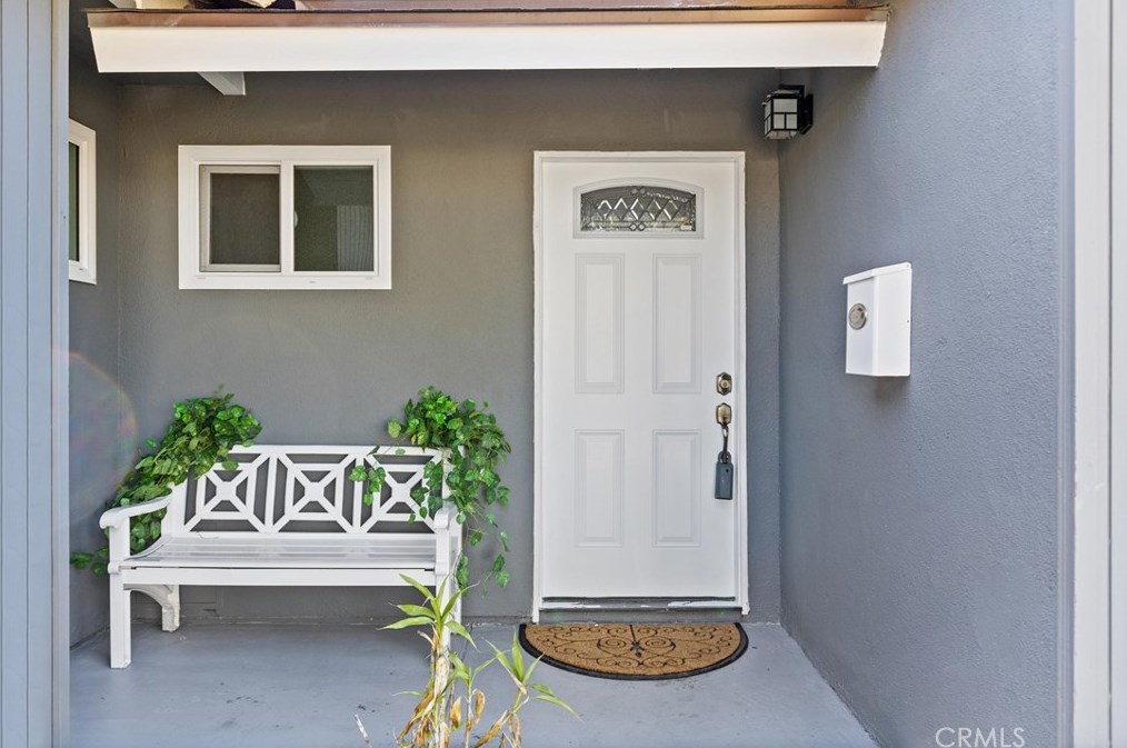 11438 206th St, Lakewood, CA 90715