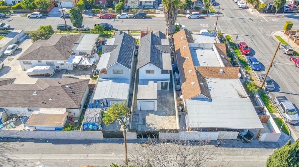 8106 Lou Dillon Ave, Los Angeles CA  90001-3533 exterior