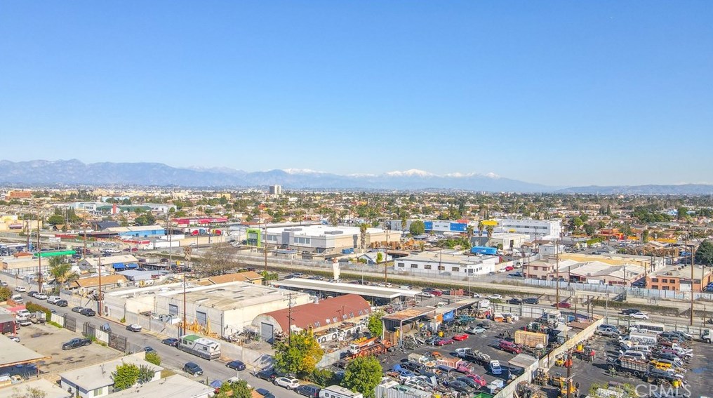 8106 Lou Dillon Ave, Los Angeles CA  90001-3533 exterior