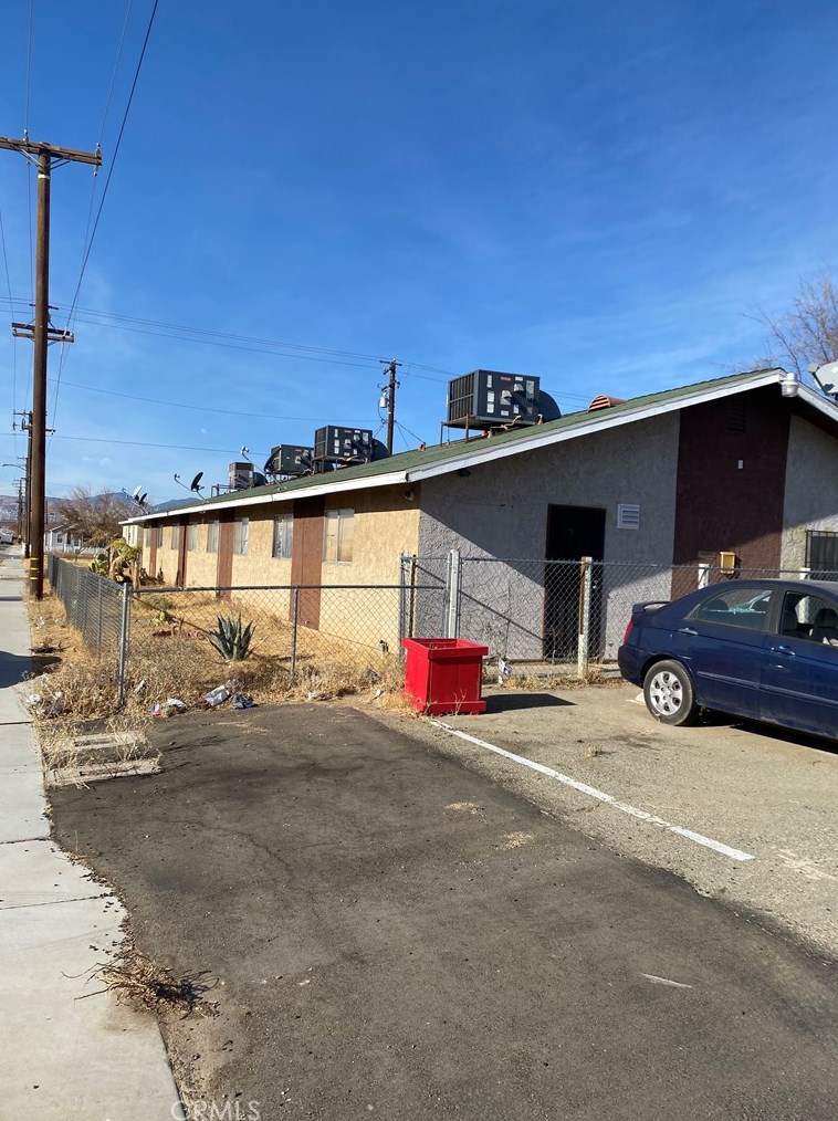 2101 Belshaw St, Mojave, CA 93501