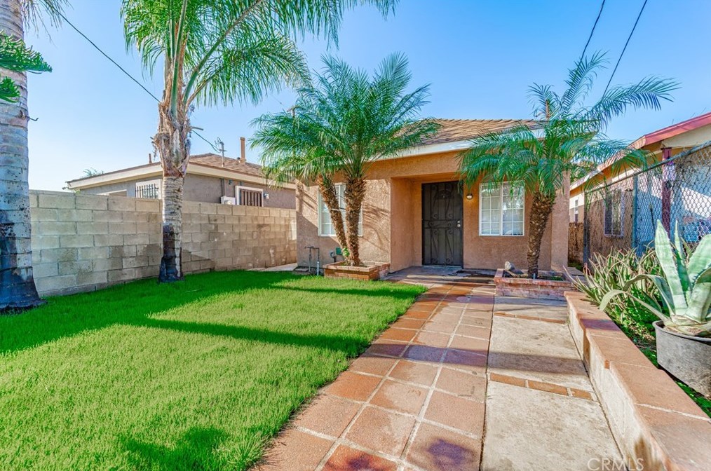 13517 S Willowbrook Ave, Compton, CA 90222