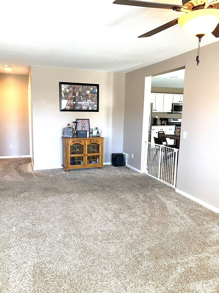 13067 Cerritos Ct, Hesperia CA  92344-5523 exterior