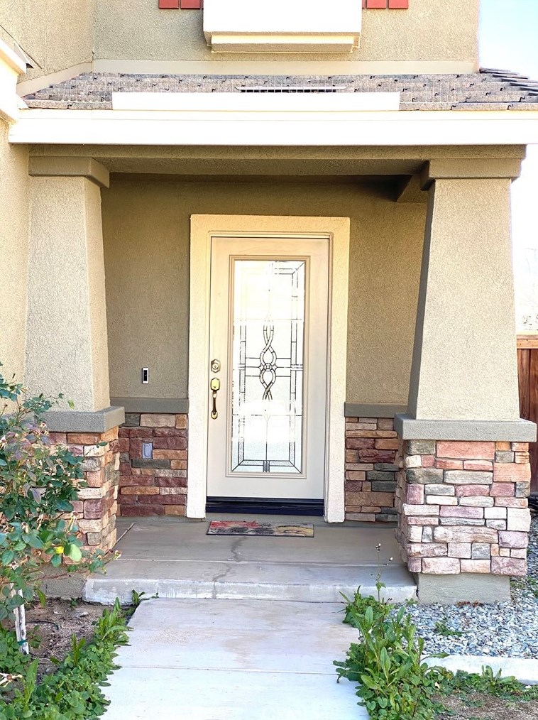 13067 Cerritos Ct, Hesperia CA  92344-5523 exterior