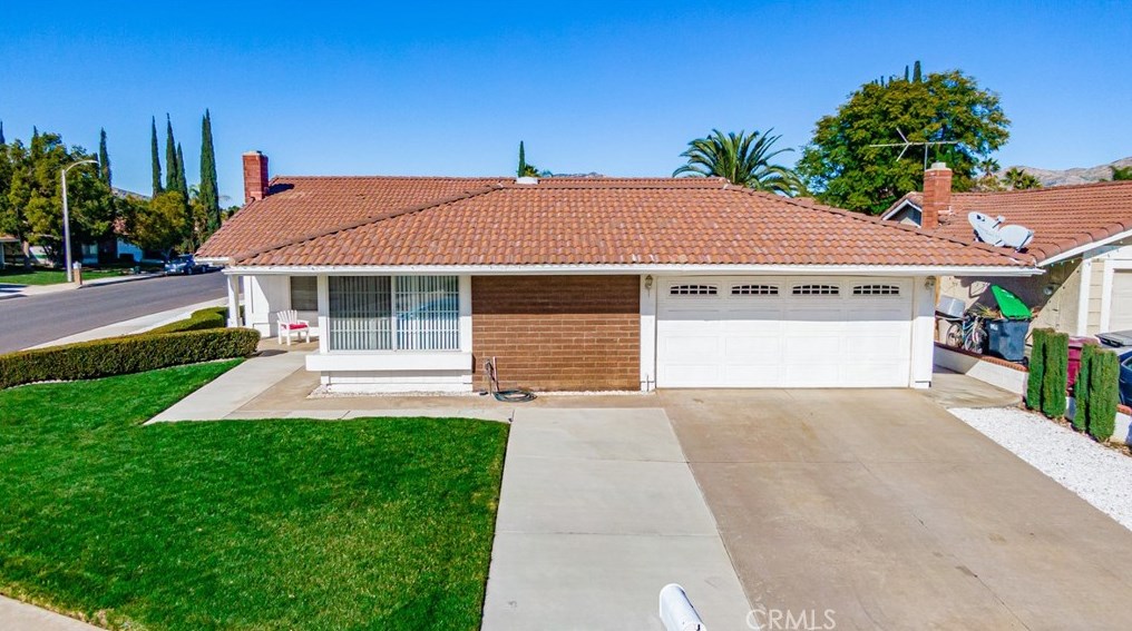 23648 Mystic Ct, Moreno Valley, CA 92553-5616