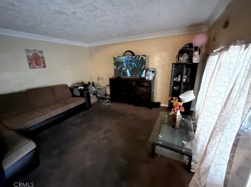 942 Fetterly Ave, Los Angeles CA  90022-3010 exterior