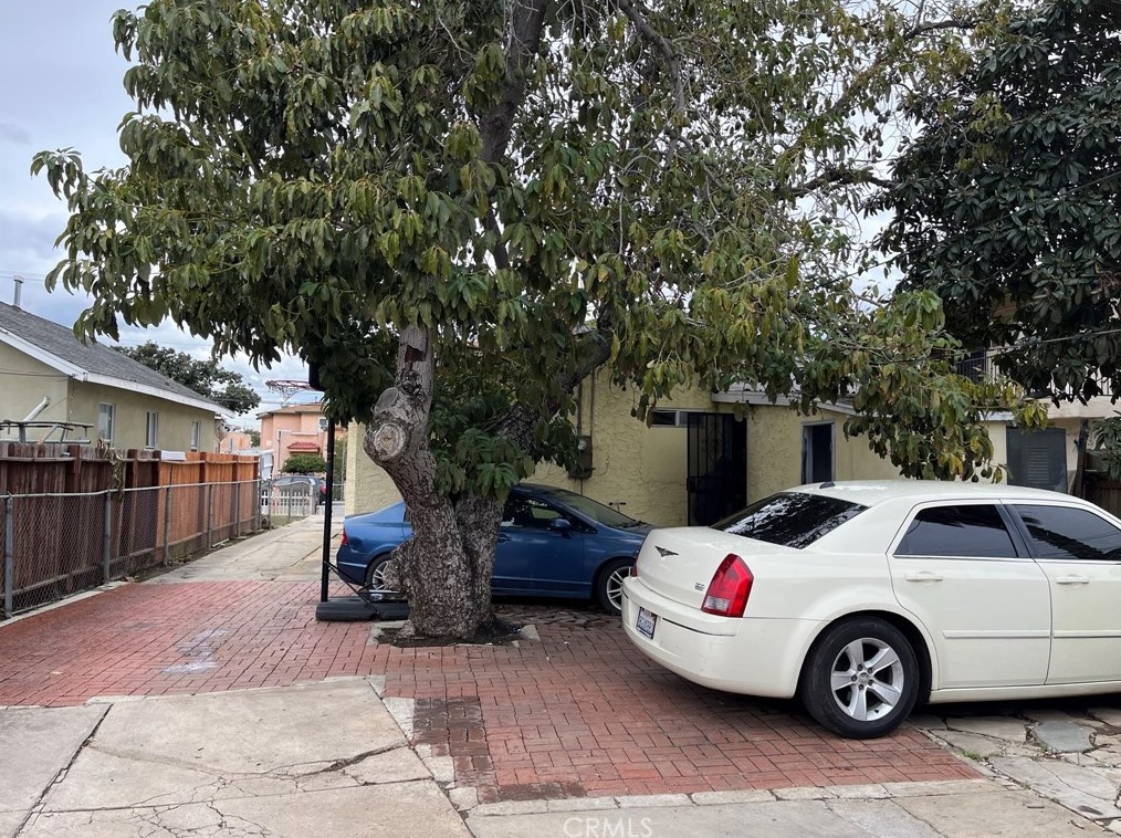 942 Fetterly Ave, Los Angeles CA  90022-3010 exterior