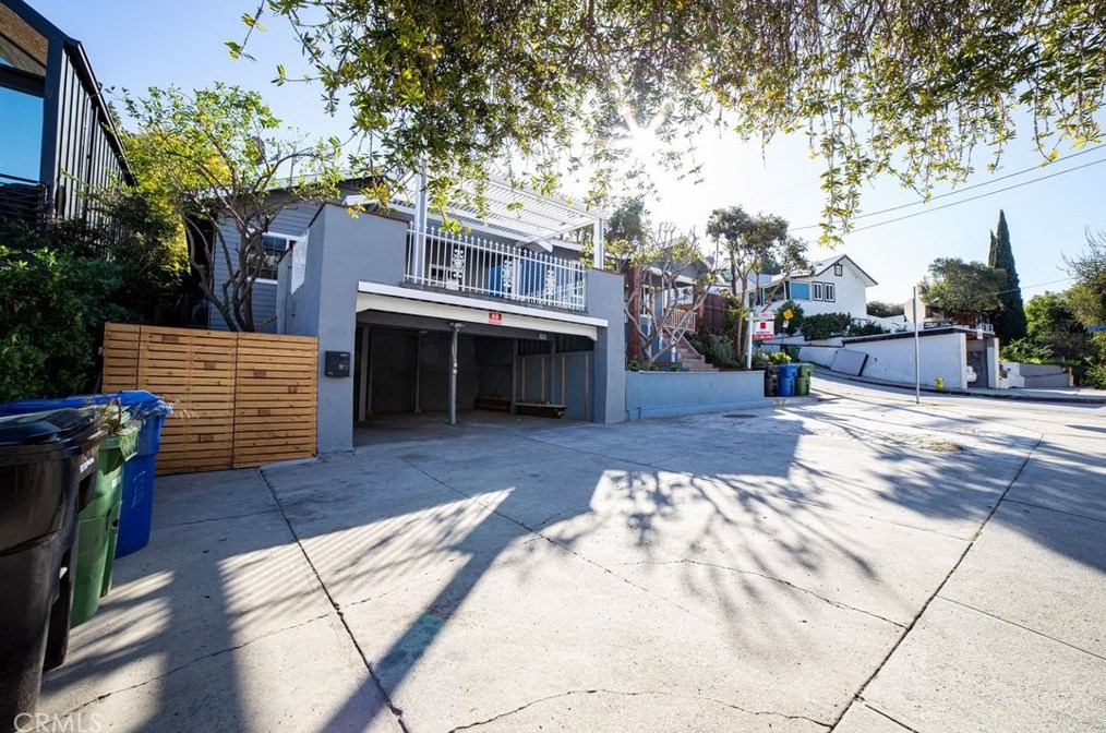 2220 Glendale Blvd, Los Angeles, CA 90039-3611