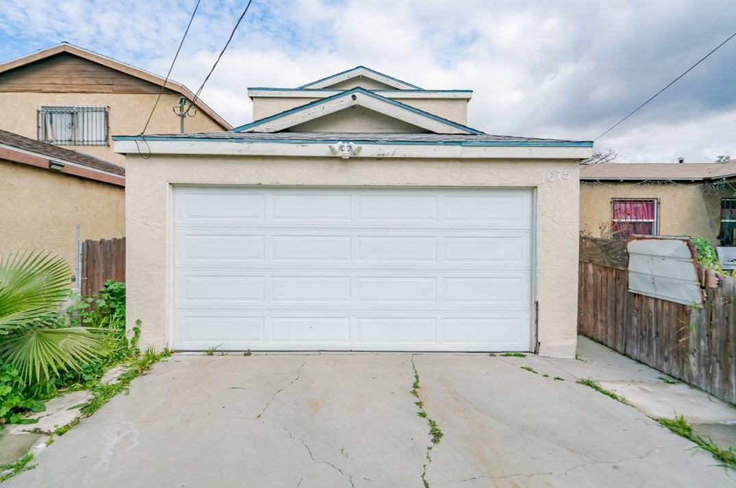 1675 111th Pl, Los Angeles, CA 90059-1943