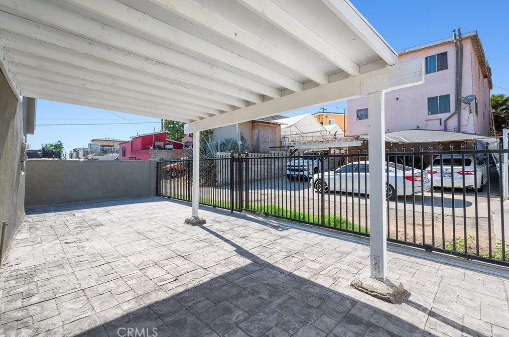 1109 Dacotah St, Los Angeles CA  90023-2956 exterior