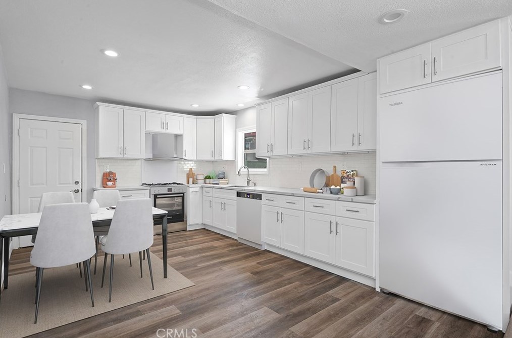 1109 Dacotah St, Los Angeles CA  90023-2956 exterior