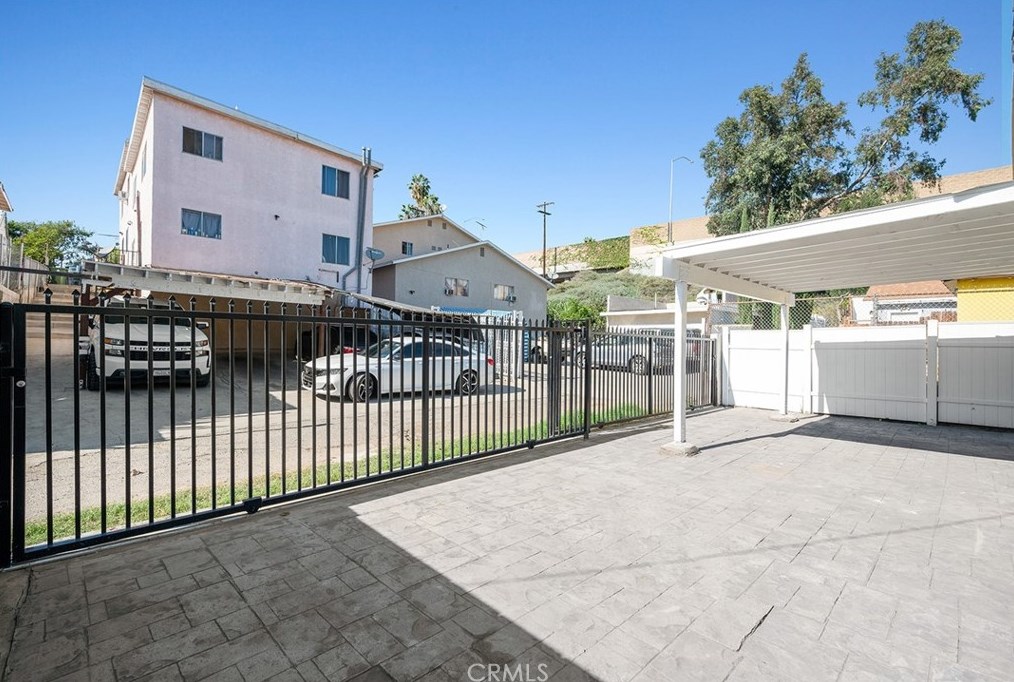 1109 Dacotah St, Los Angeles CA  90023-2956 exterior