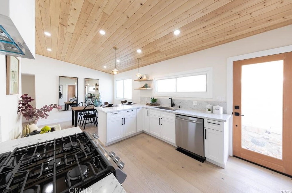 4922 Lynn St, Los Angeles CA  90042-3219 exterior