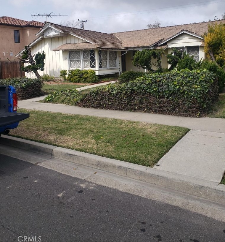 3311 Hillrose Dr, Los Alamitos, CA 90720