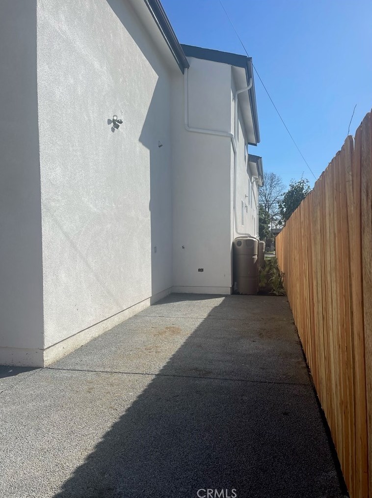 627 57 St, Los Angeles CA  90037-4834 exterior