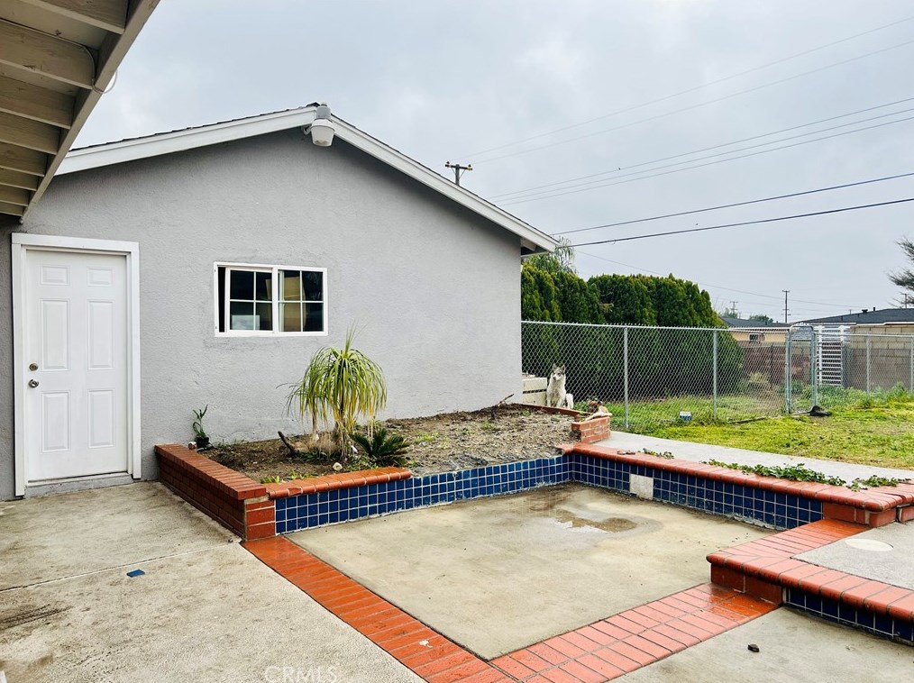 17373 Reed St, Fontana CA  92336-2750 exterior