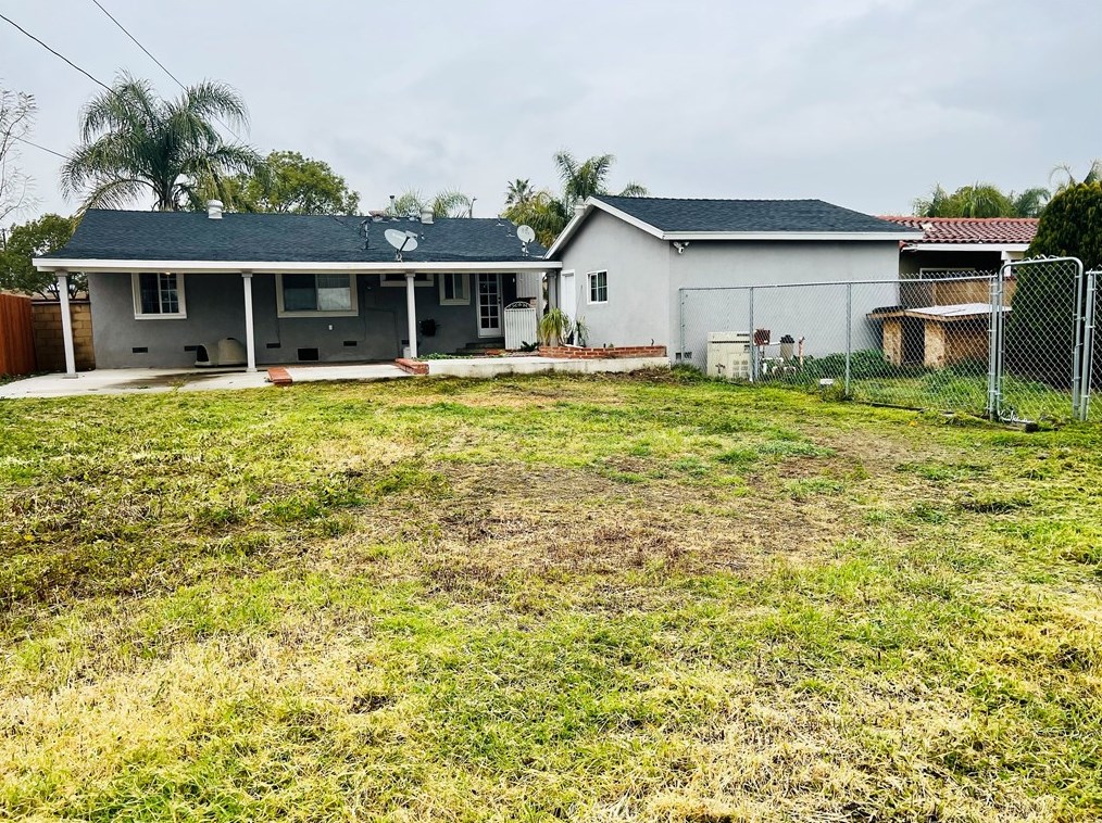 17373 Reed St, Fontana CA  92336-2750 exterior