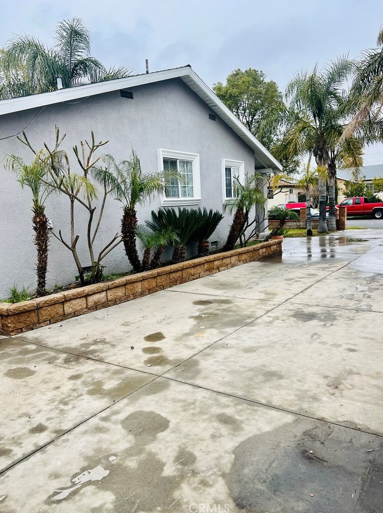 17373 Reed St, Fontana CA  92336-2750 exterior