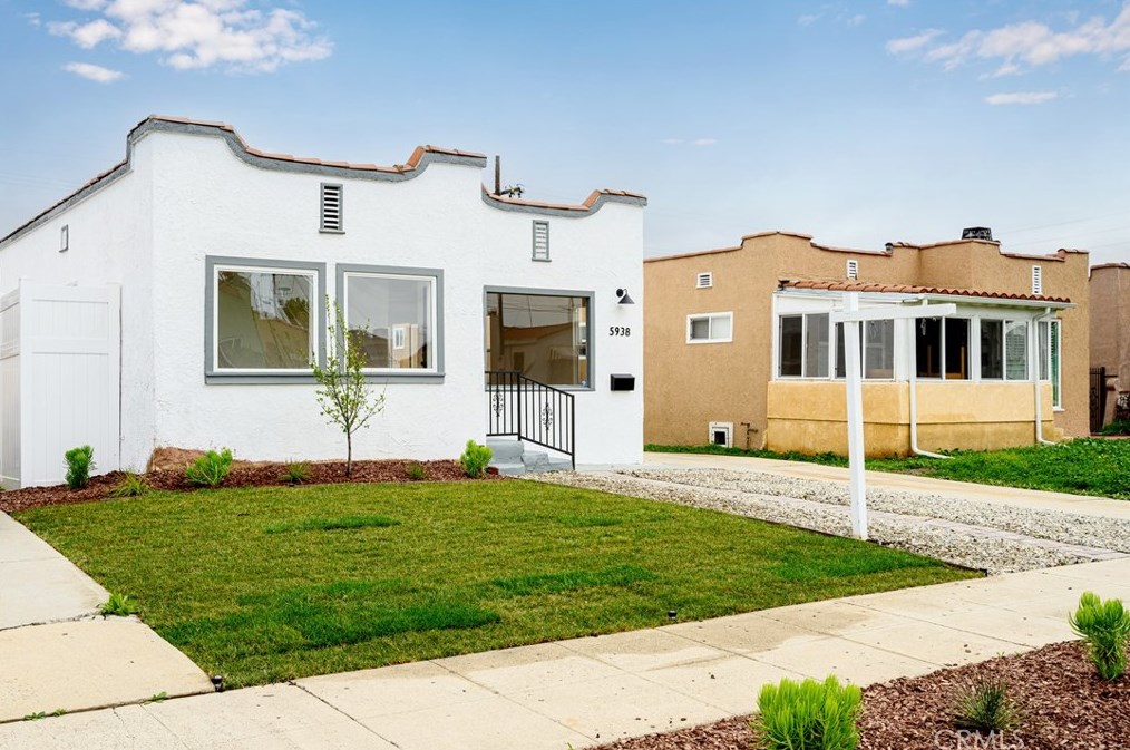 5938 7th Ave, Los Angeles, CA 90043-3204