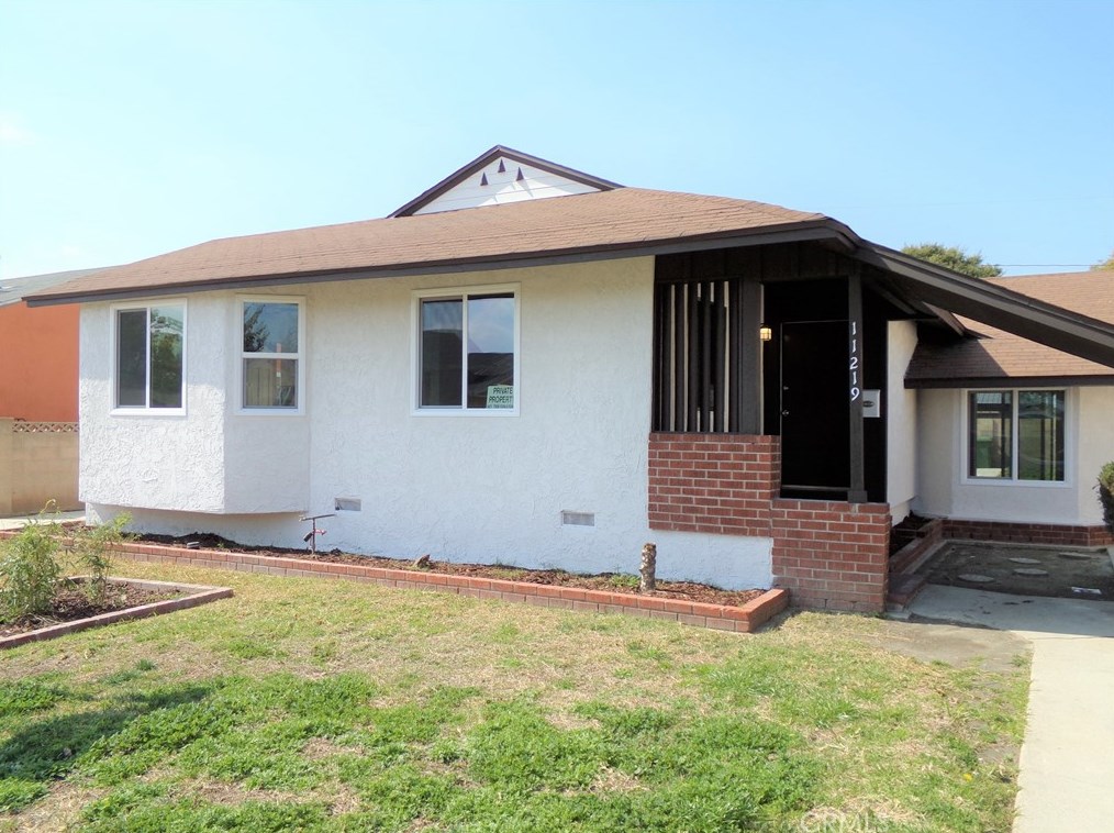 11219 Jackson Ave, Lynwood, CA 90262