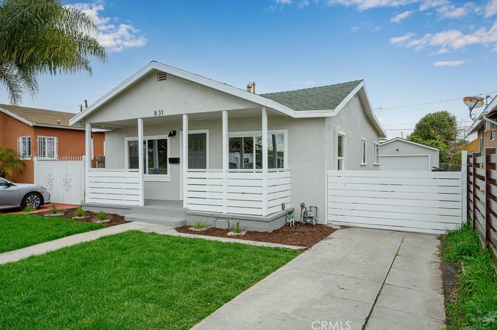 831 90th St, Los Angeles, CA 90002-1615
