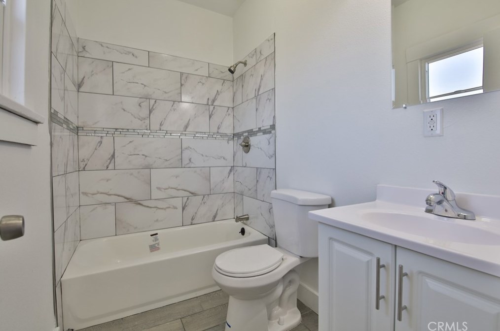 1437 54th St, Los Angeles CA  90011-4919 exterior