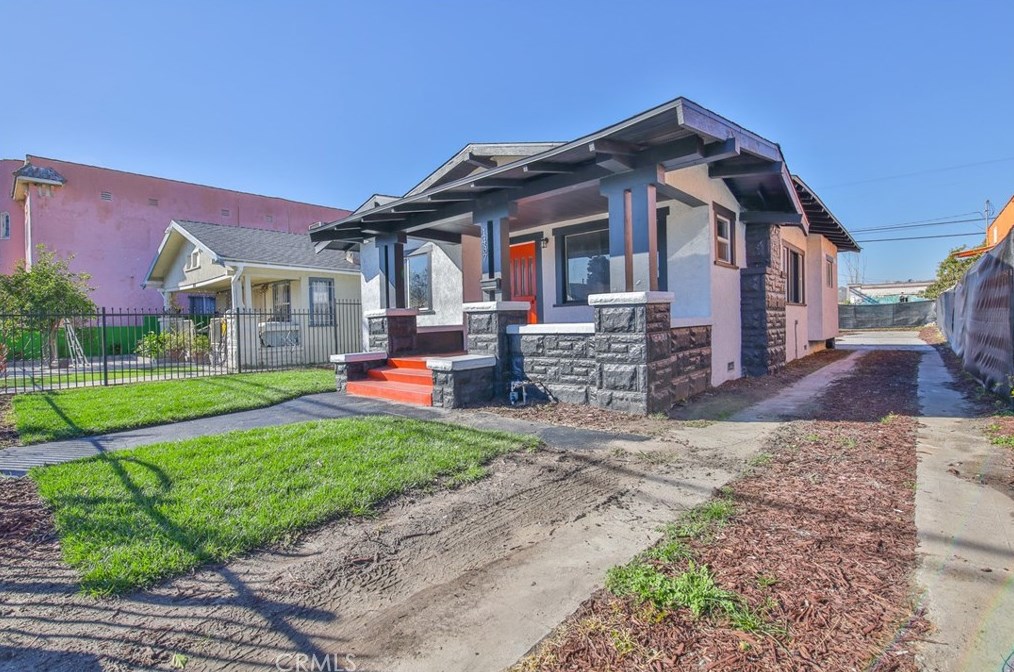 1437 54th St, Los Angeles CA  90011-4919 exterior