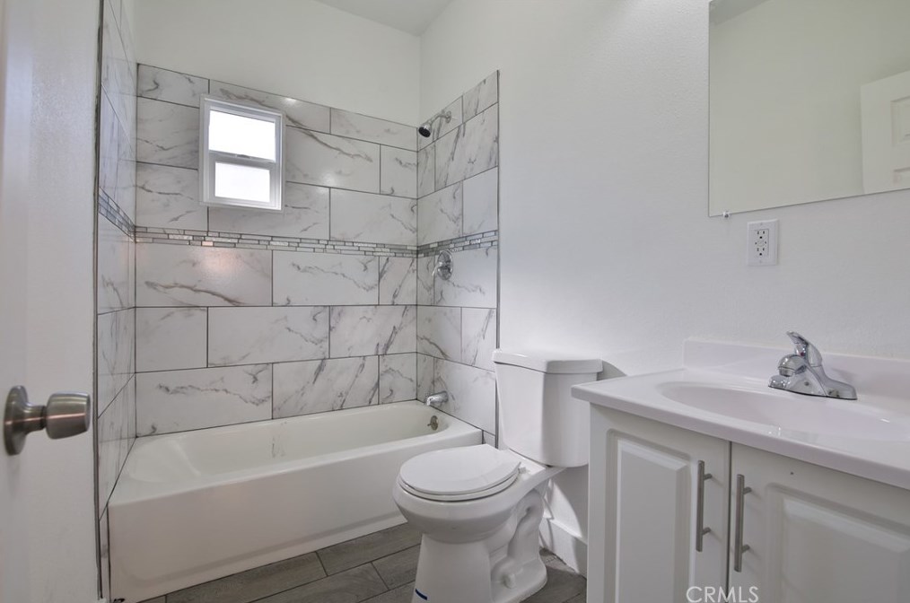 1437 54th St, Los Angeles CA  90011-4919 exterior