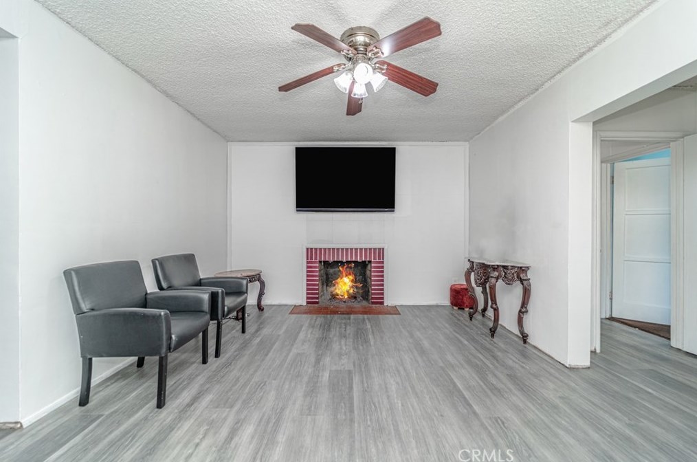 1420 S Pearl Ave, Compton, CA 90221