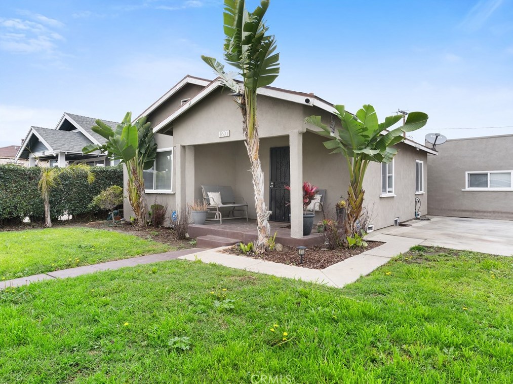 1201 88th St, Los Angeles, CA 90002-1207