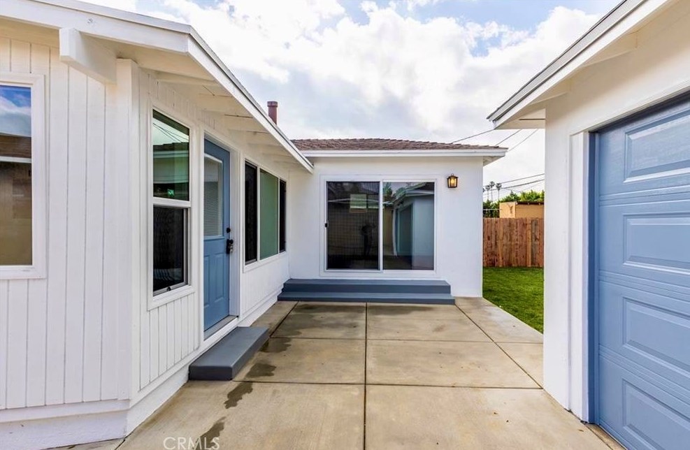 749 Mountain View Ave, Pomona CA  91767-4926 exterior