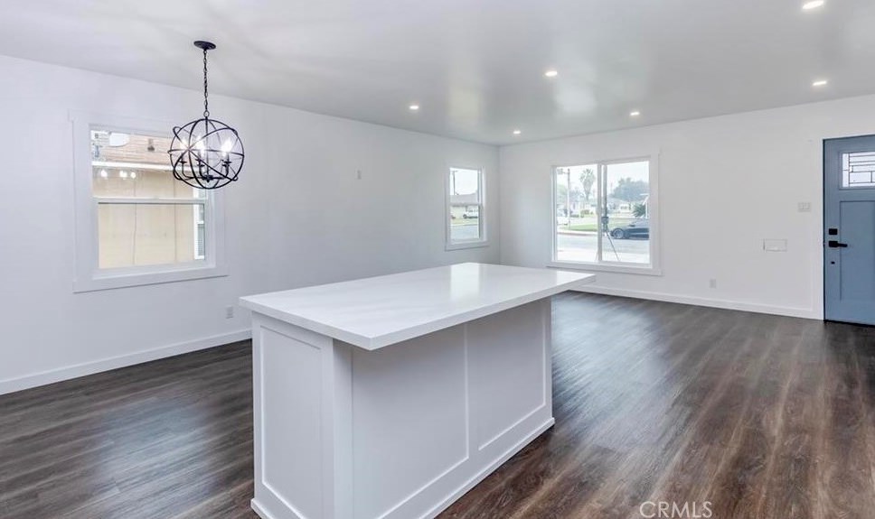 749 Mountain View Ave, Pomona CA  91767-4926 exterior