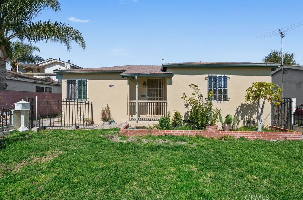 3319 135th St, Hawthorne, CA 90250-6342