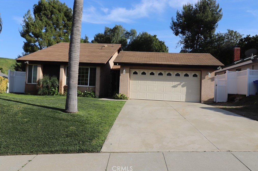 1274 Redwood View Dr, Pomona, CA 91766-4117