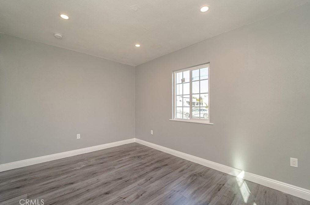 340 Elm St, Compton CA  90220-2113 exterior