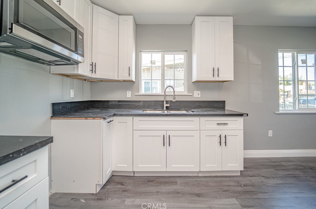 340 Elm St, Compton CA  90220-2113 exterior