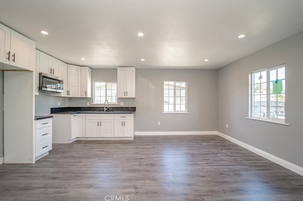 340 Elm St, Compton CA  90220-2113 exterior