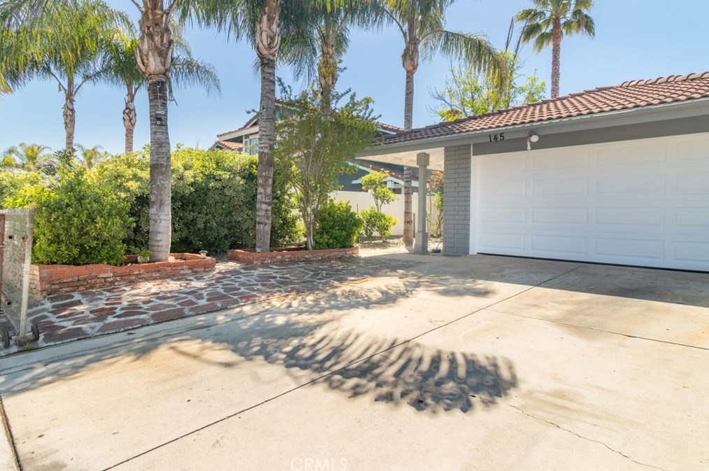 145 Olivetree Dr, Perris, CA 92571