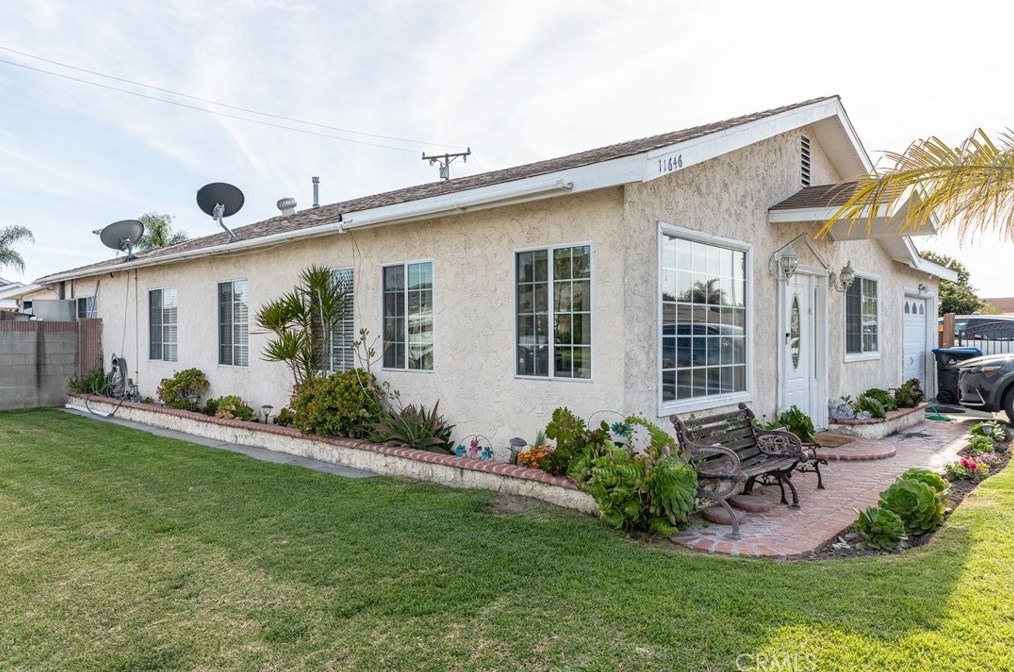 11646 Bayla St, Norwalk, CA 90650-1613