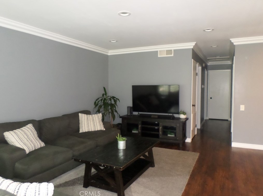 1369 Brooktree Cir, West Covina, CA 91792