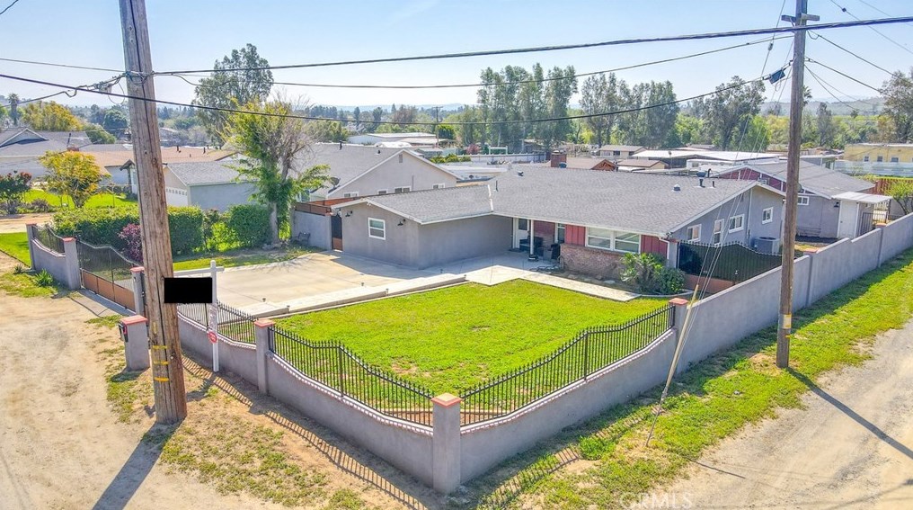 9788 58th St, Jurupa Valley, CA 92509