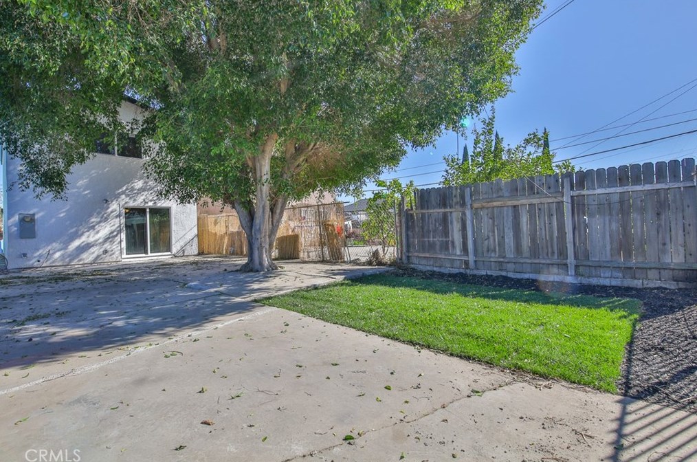 10623 Croesus Ave, Los Angeles CA  90002-3813 exterior