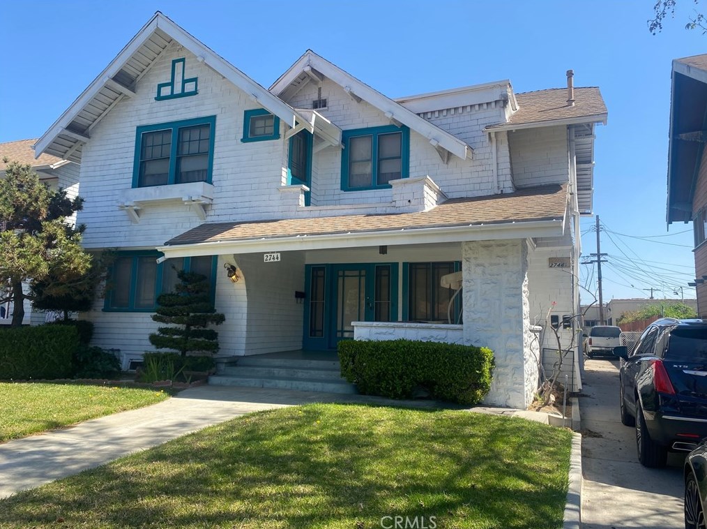 2744 Raymond Ave, Los Angeles, CA 90007-2124