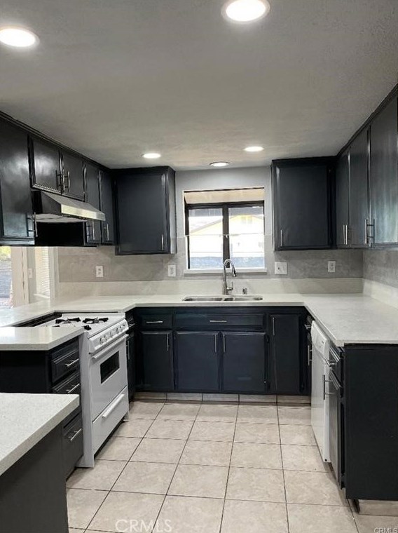 21028 Roundup Way, Apple Valley CA  92308-8649 exterior