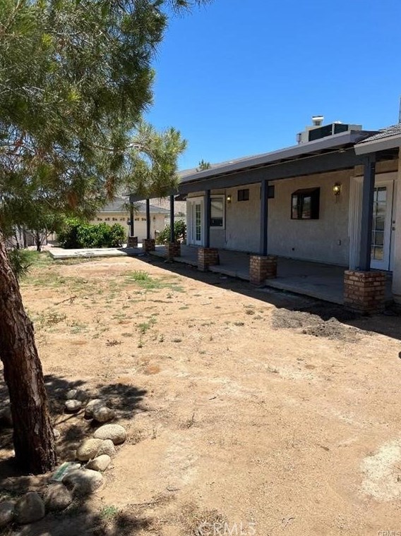 21028 Roundup Way, Apple Valley CA  92308-8649 exterior