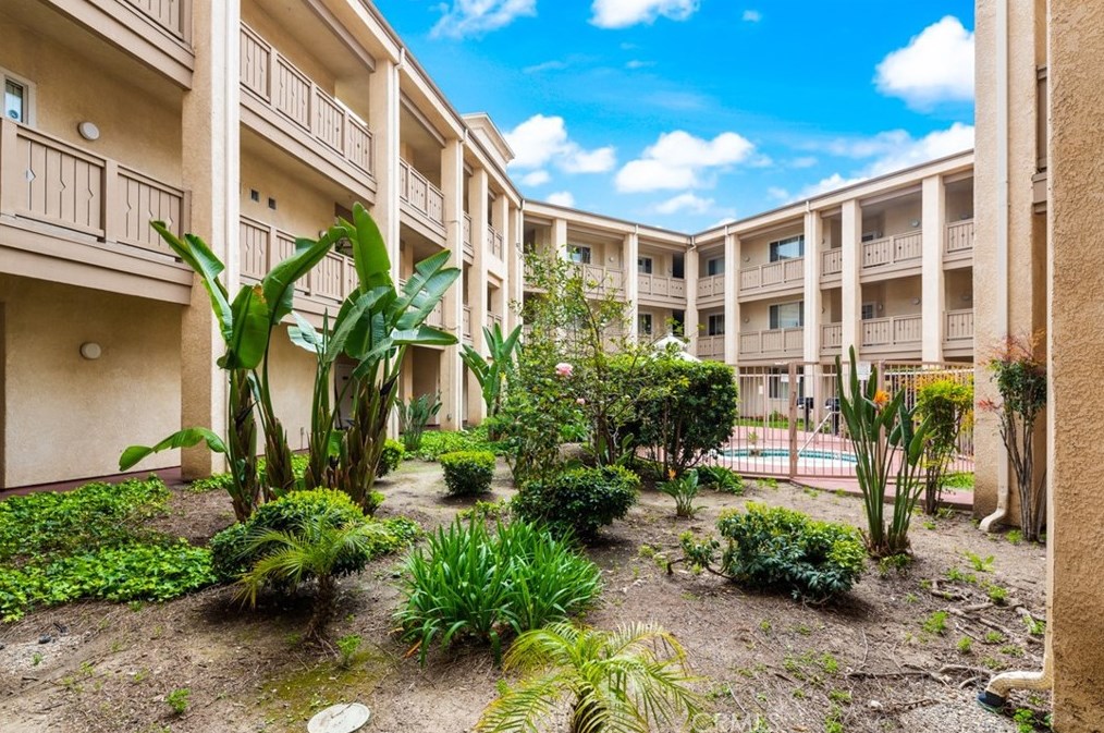 130 S Barranca Street #305, West Covina, CA 91791