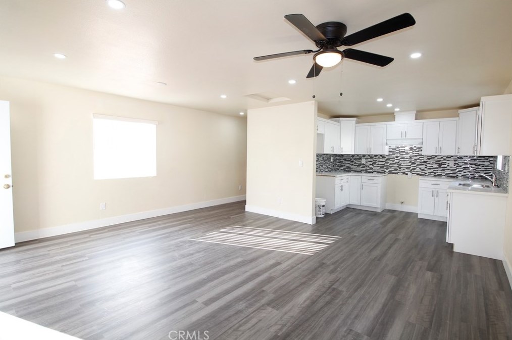 1810 108th St, Los Angeles CA  90047-4416 exterior